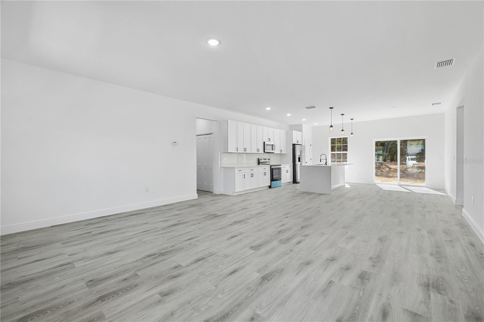 7674 N VOYAGER DRIVE