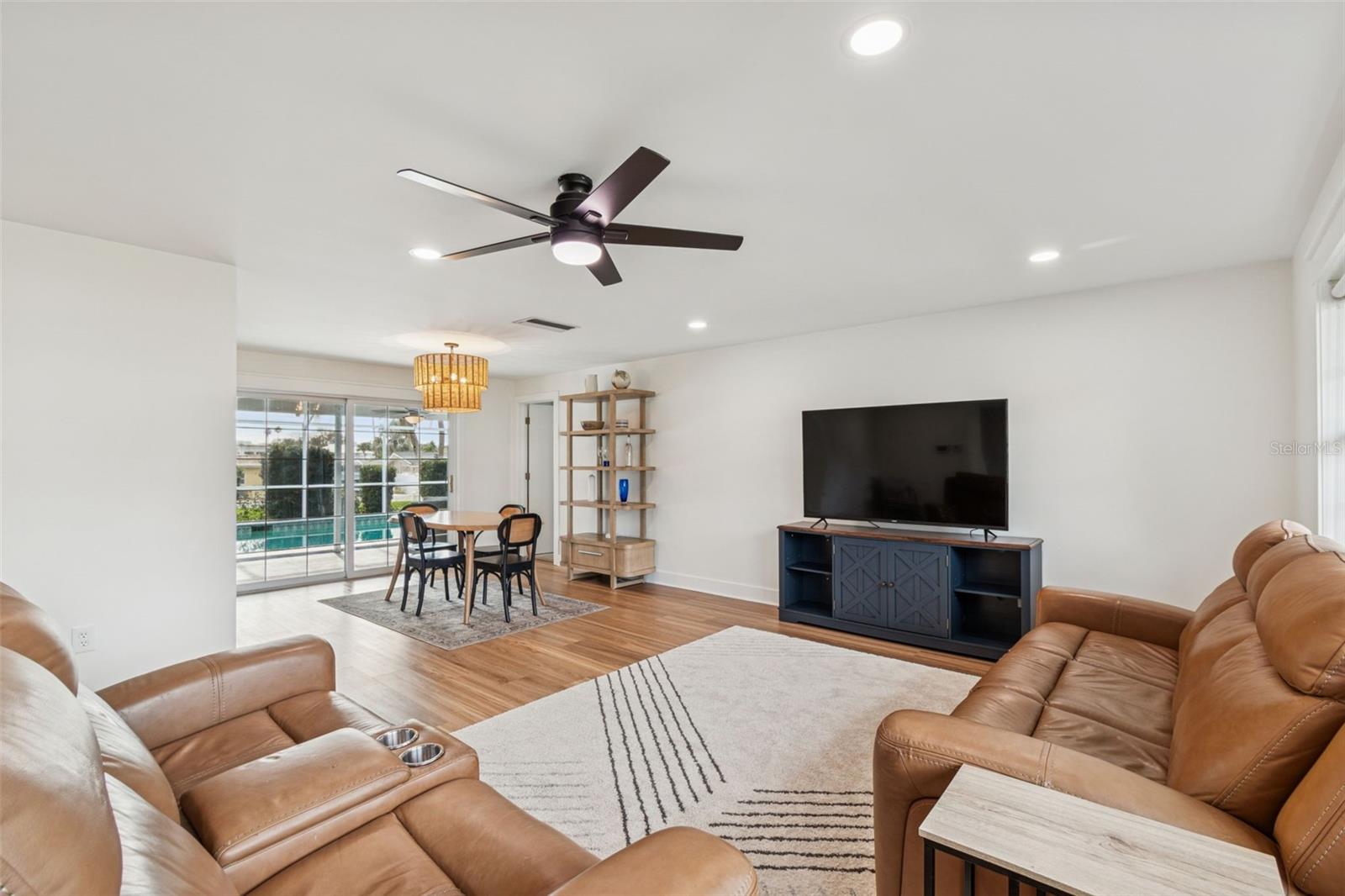 HARBOR HILLS 1ST ADD - Residential