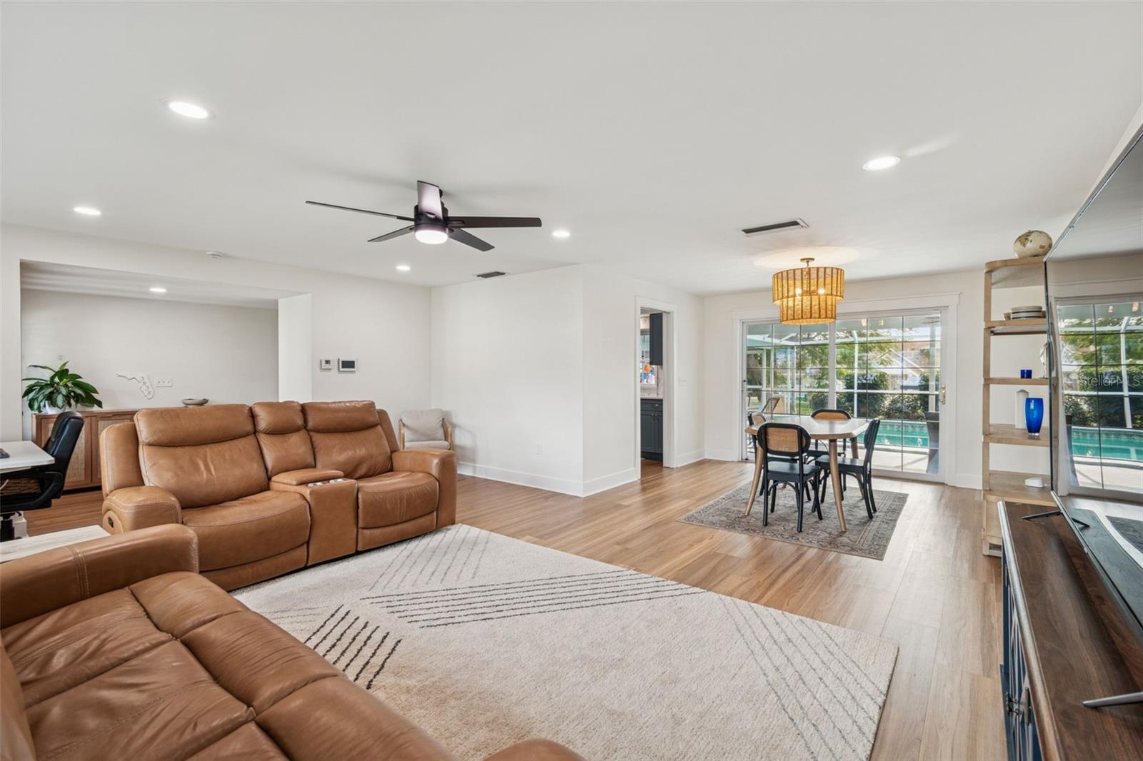 HARBOR HILLS 1ST ADD - Residential