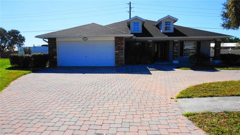 Photo of 104 Bentley Oaks Boulevard, Auburndale, FL 33823 (MLS # S5138271)