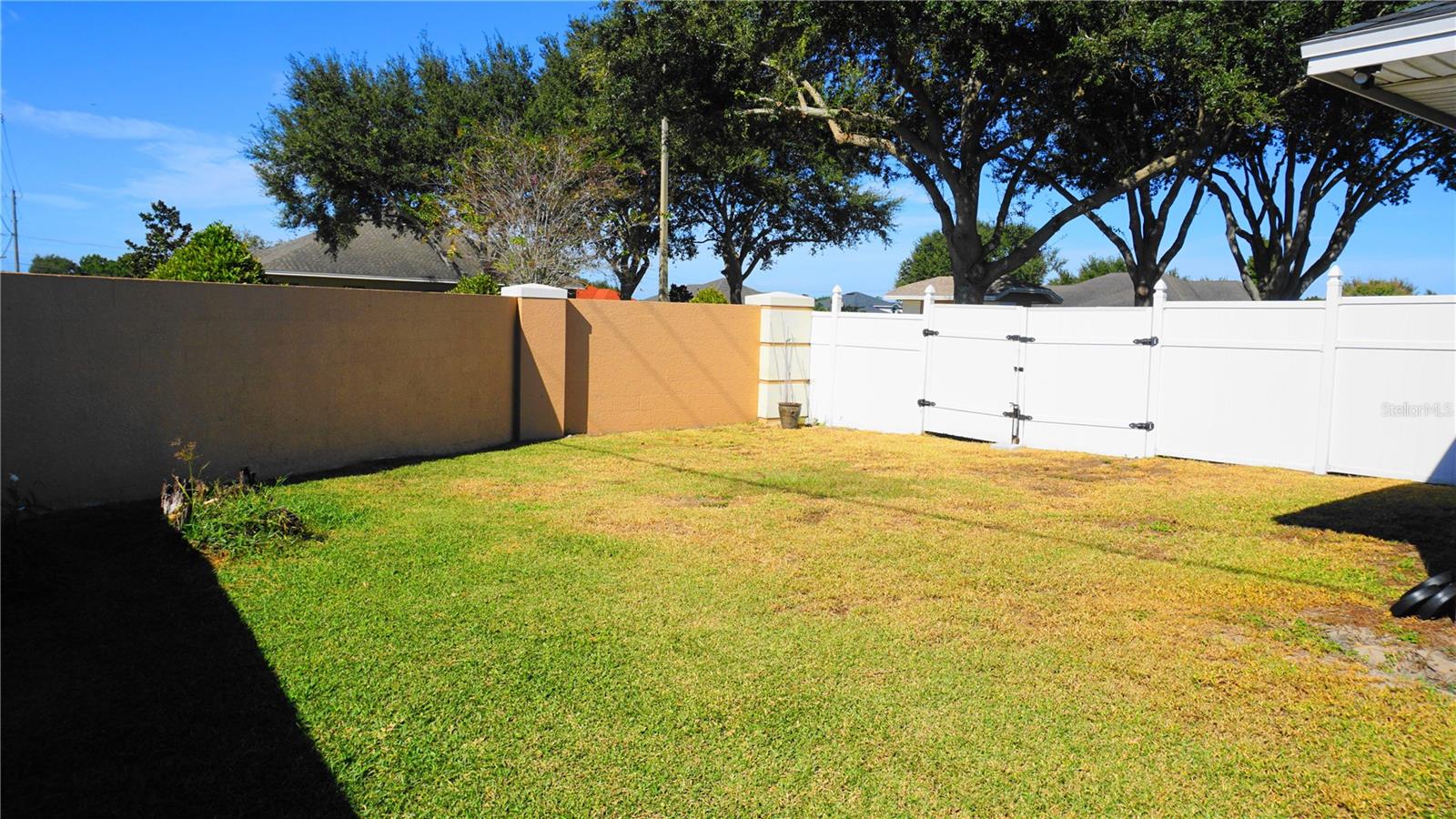 BENTLEY OAKS - Residential