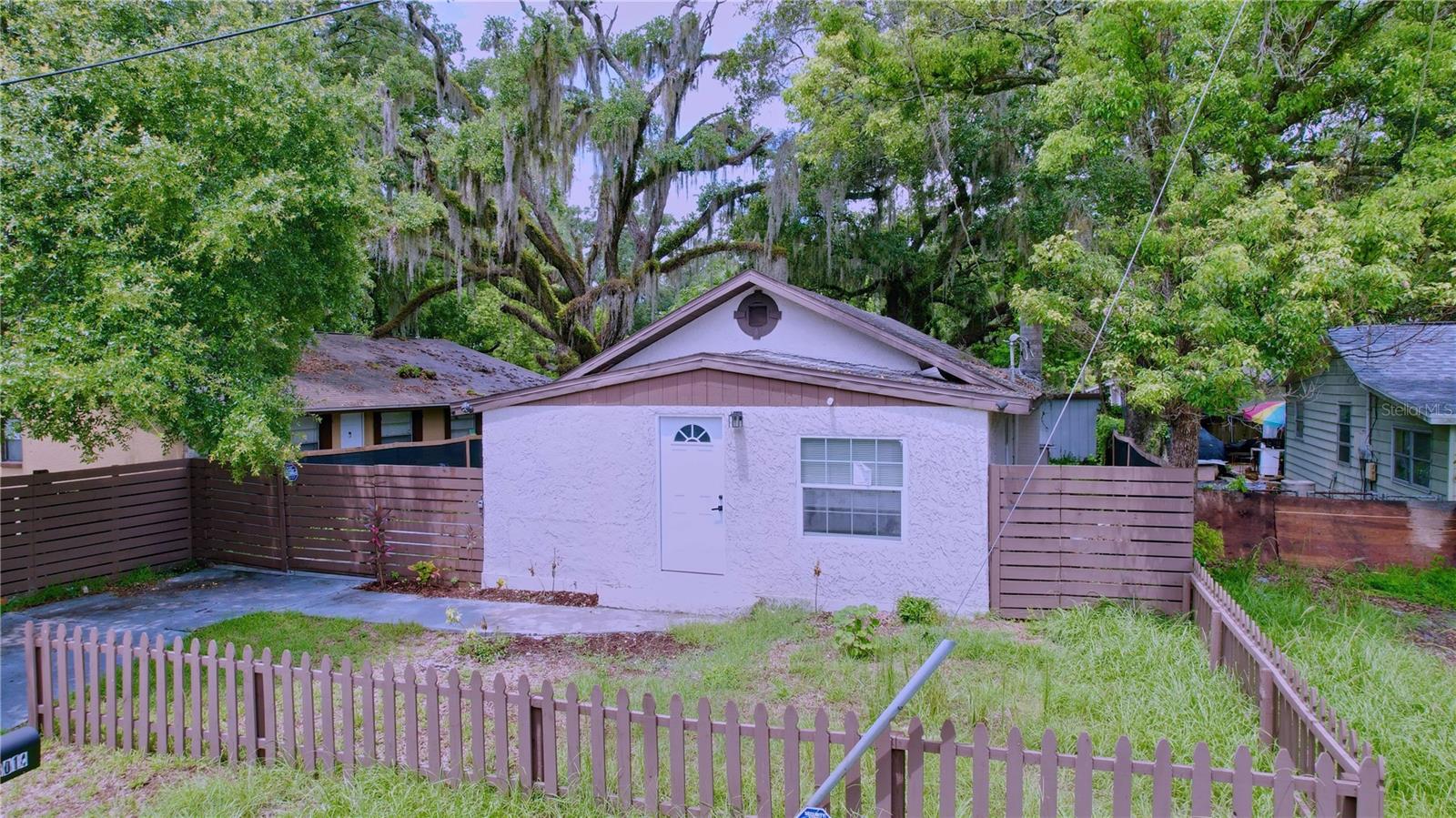 Photo 3 of 40 of 8014 N ALASKA STREET house