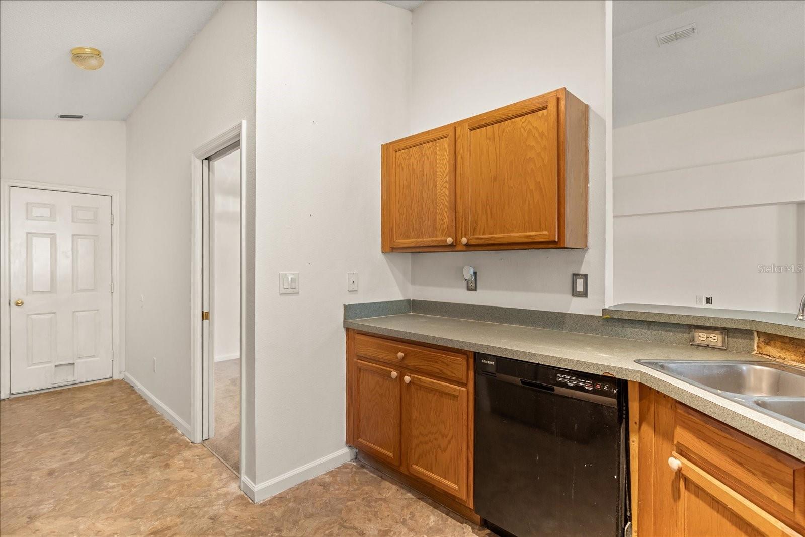 WESTON HILLS SUB - Residential