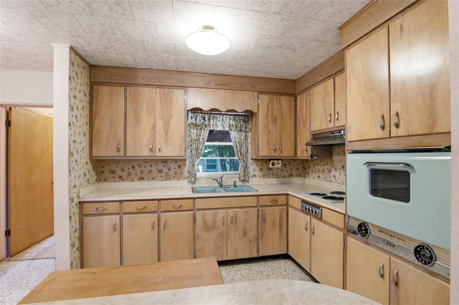 461 SHELDON PLACE