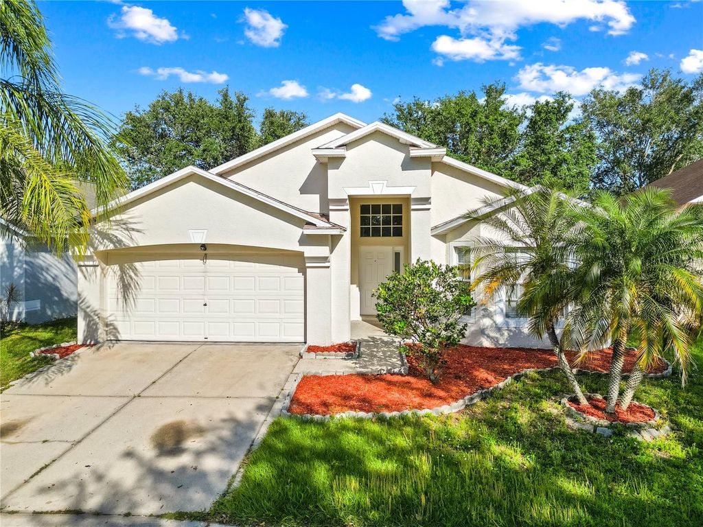 Photo of 12511 Lake Vista Drive, Gibsonton, FL 33534 (MLS # O6299254)