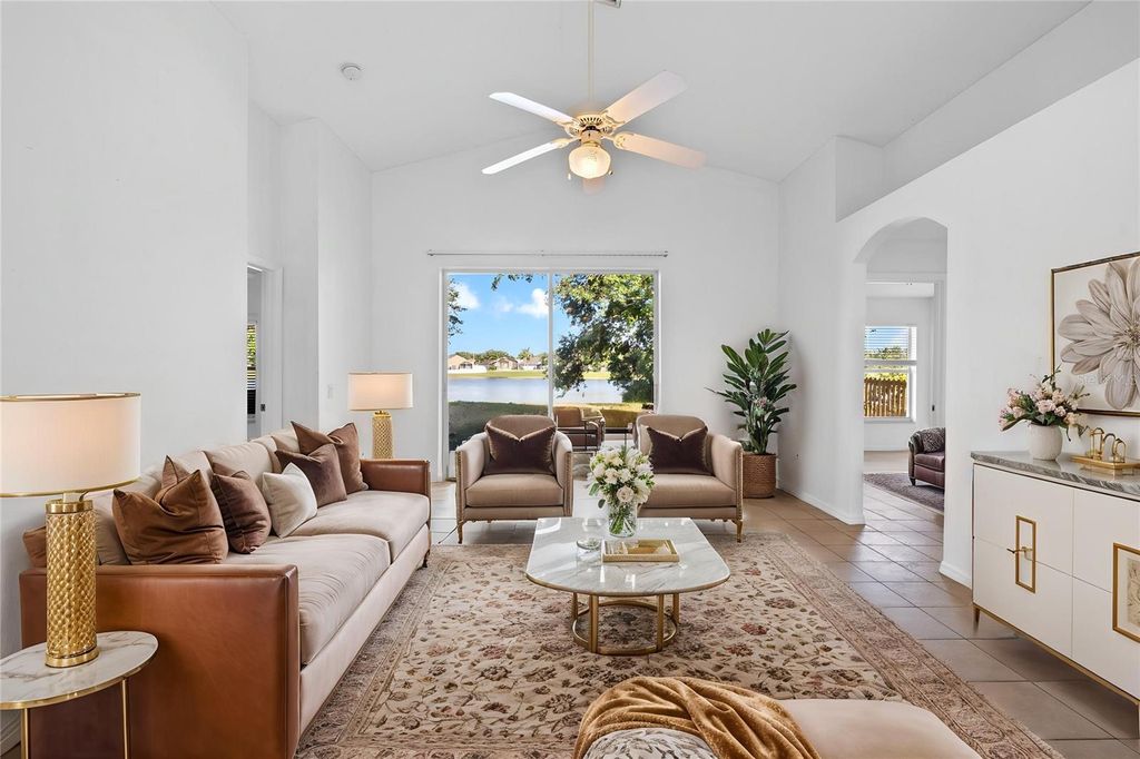 Photo of 12511 Lake Vista Drive, Gibsonton, FL 33534 (MLS # O6299254)