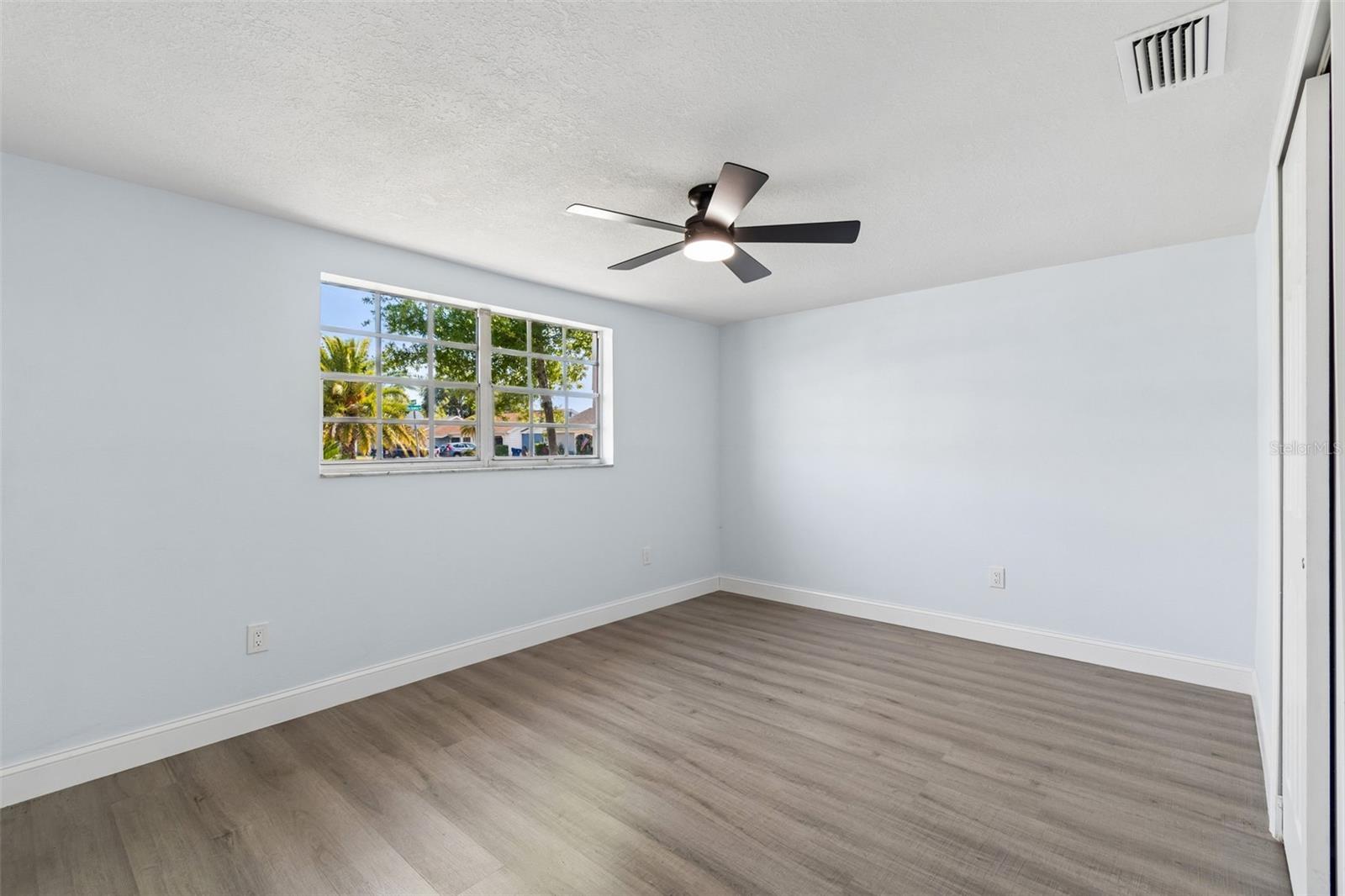 BEACON SQUARE - Residential