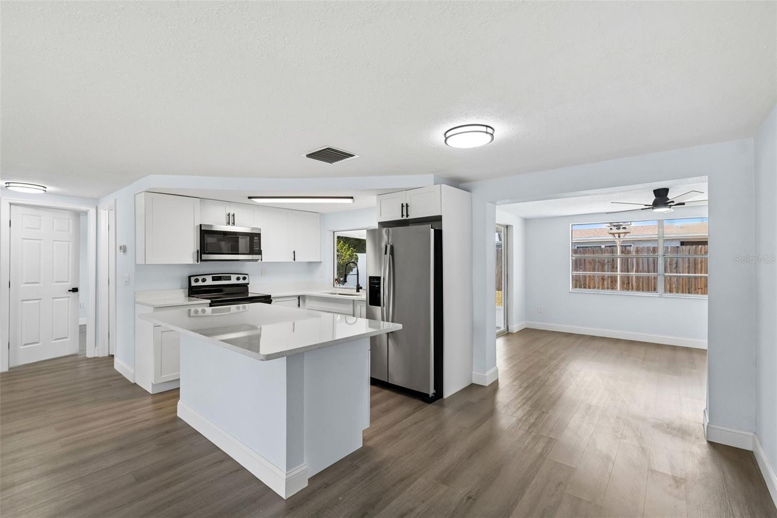 BEACON SQUARE - Residential