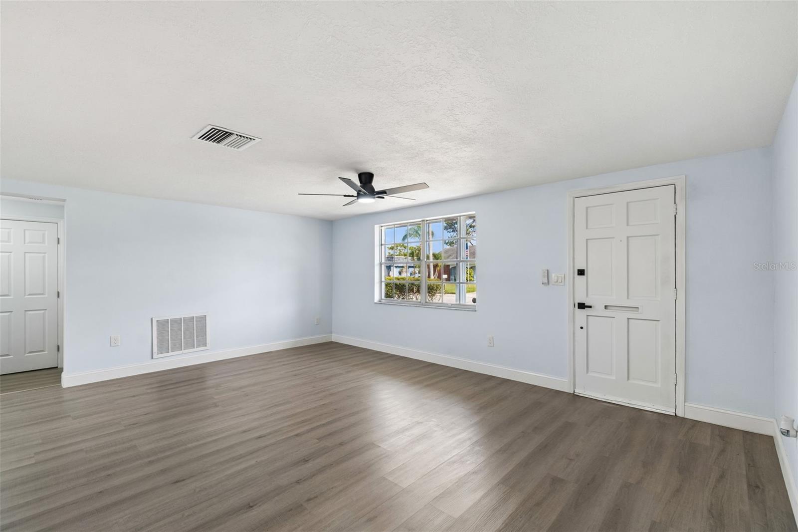 BEACON SQUARE - Residential