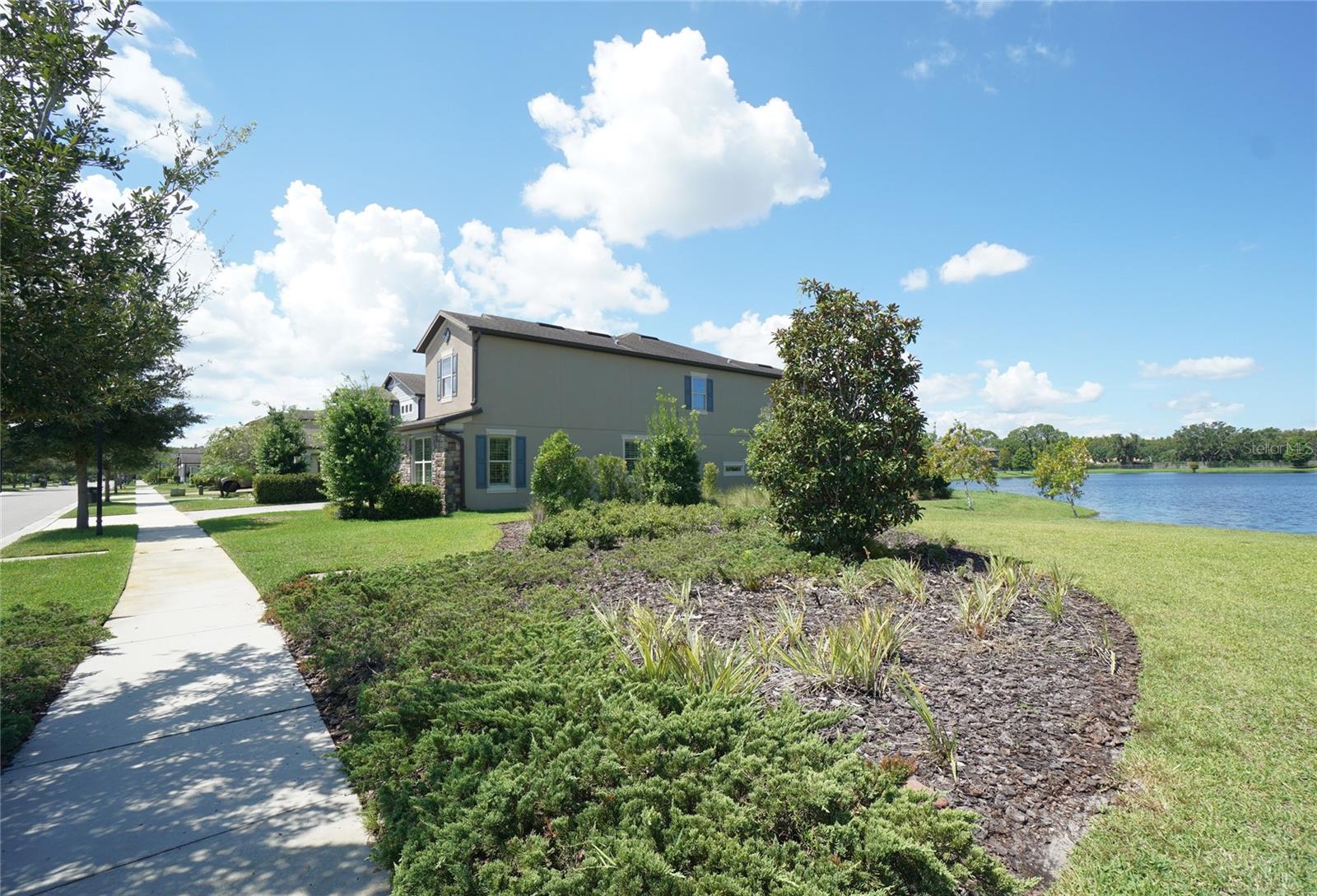 BIRCHWOOD PRESERVE SOUTH - Residential Lease