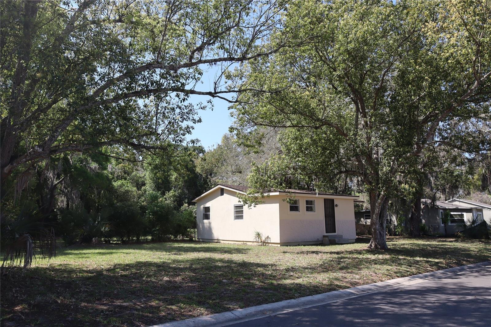 EUSTIS ROSENWALD GARDENS - Residential
