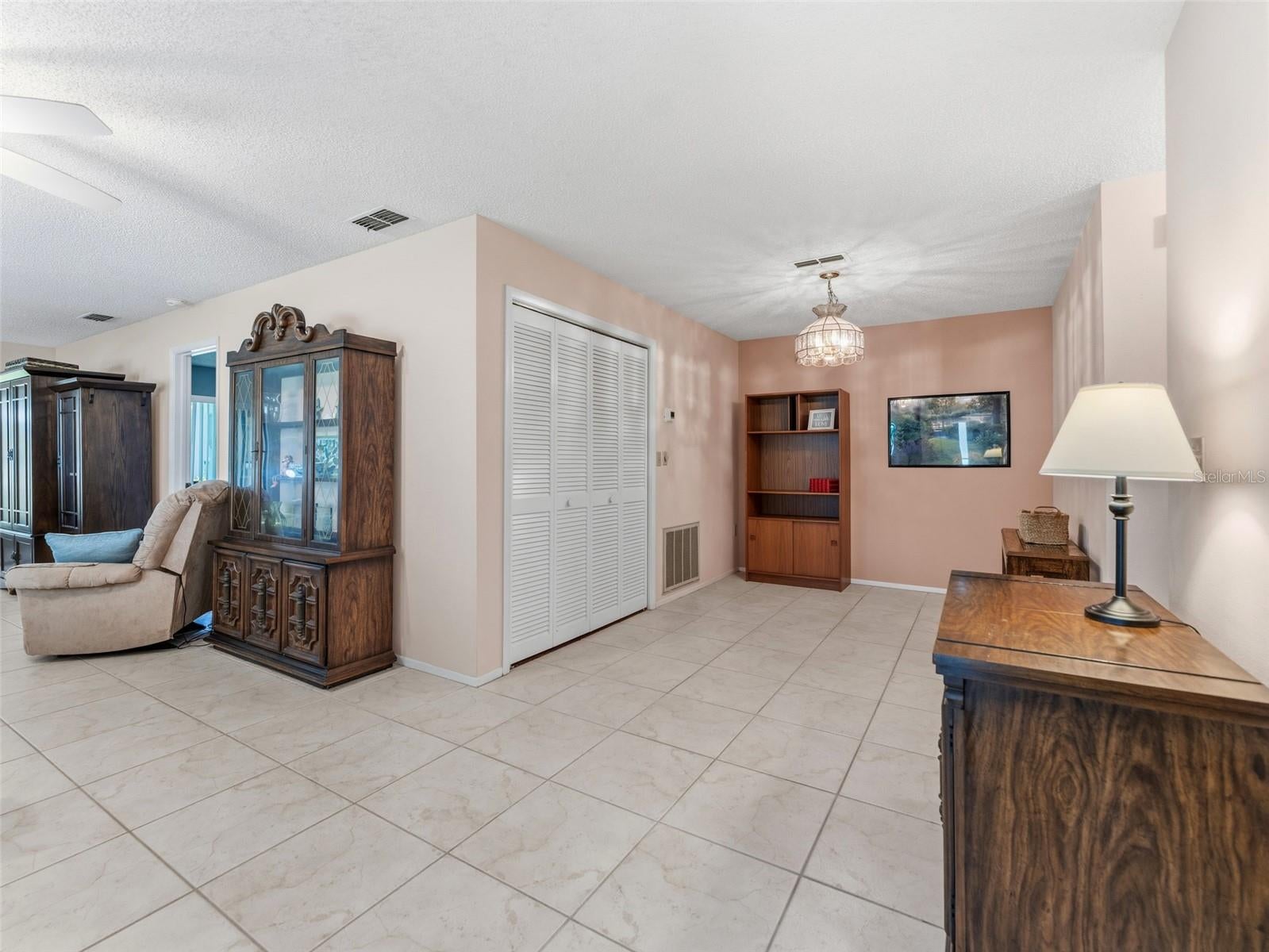 8305 SANDWEDGE CIRCLE A