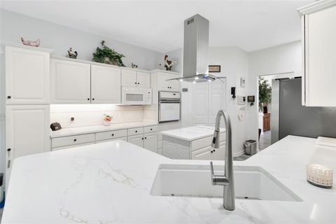 Tiny photo for 33025 Lake Bend Circle, Leesburg, FL 34788 (MLS # G5104697)