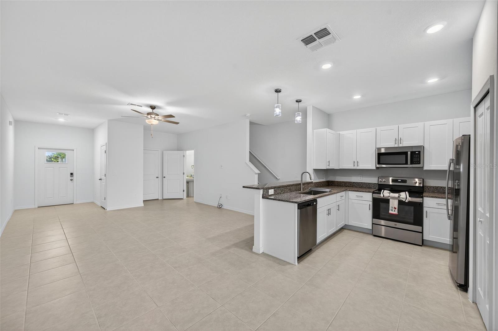 MIRADA PCLS 8A & 8B - Residential Lease