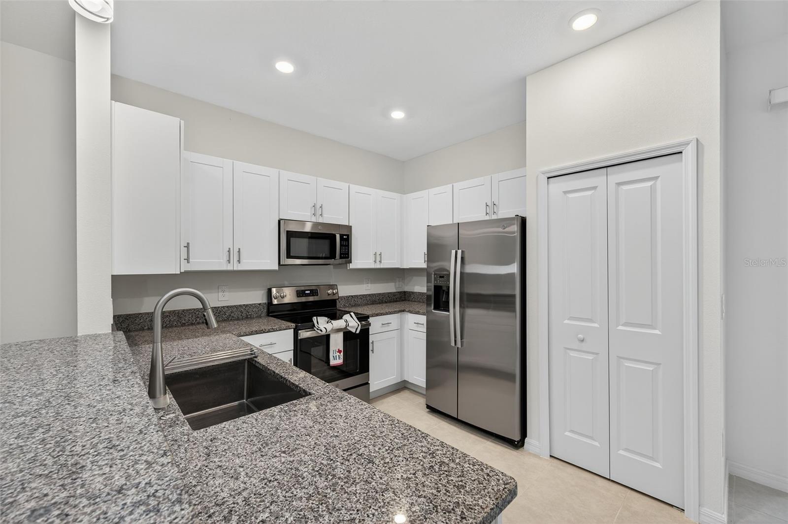 MIRADA PCLS 8A & 8B - Residential Lease