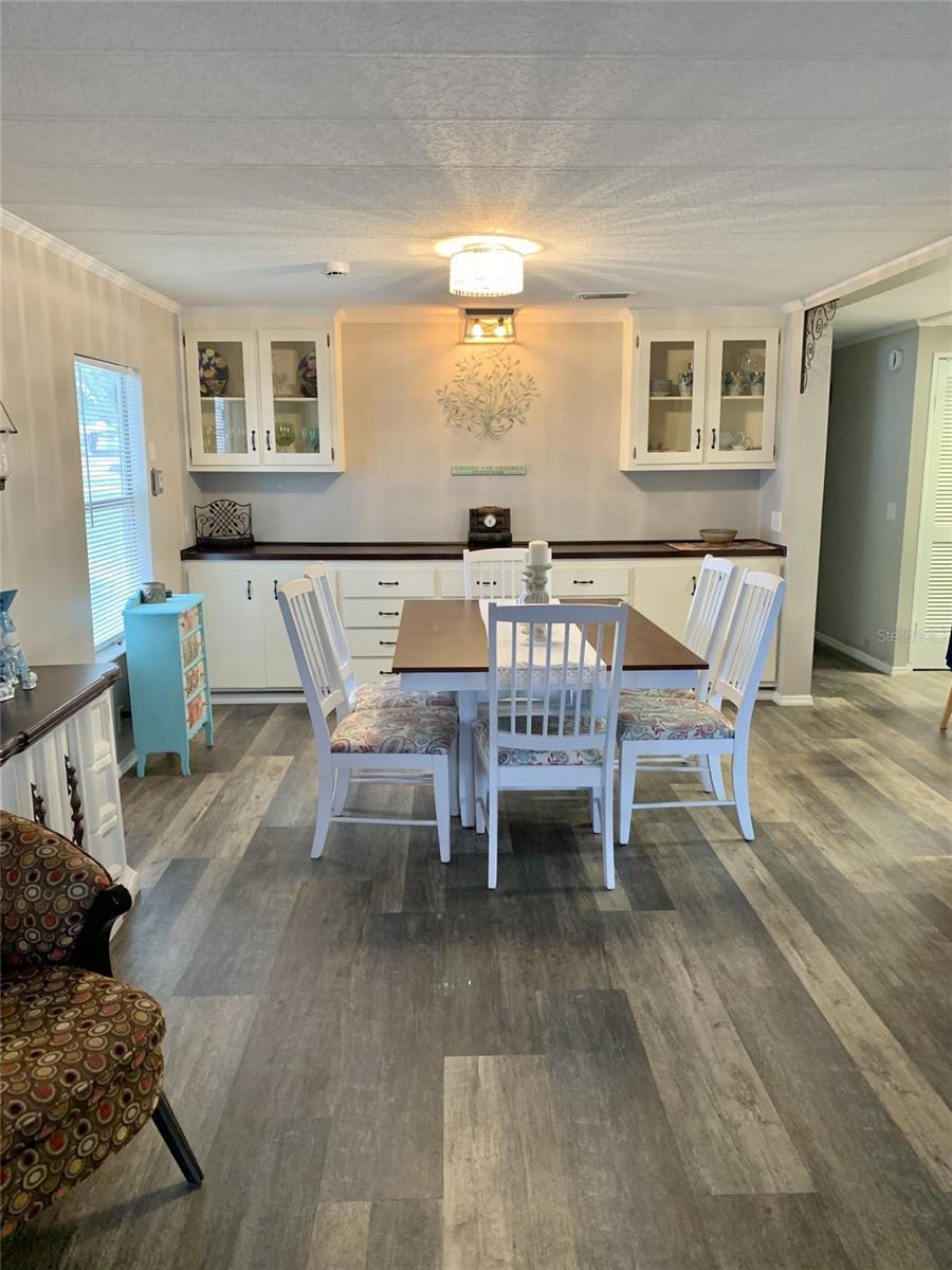 ZELLWOOD STATION - Residential