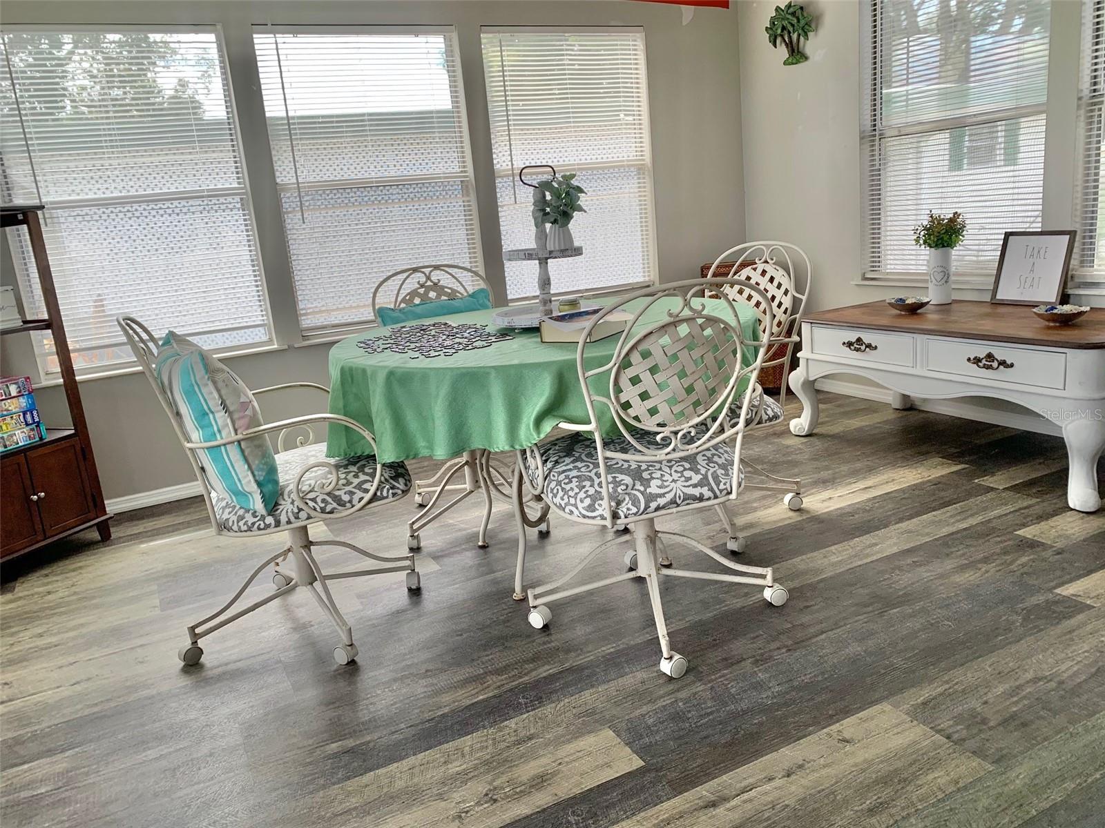 ZELLWOOD STATION - Residential