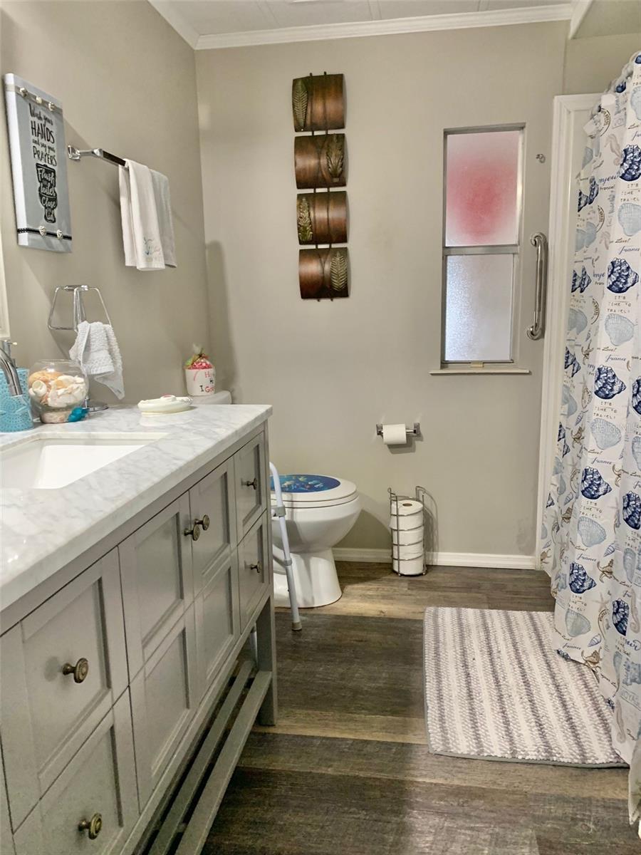 ZELLWOOD STATION - Residential