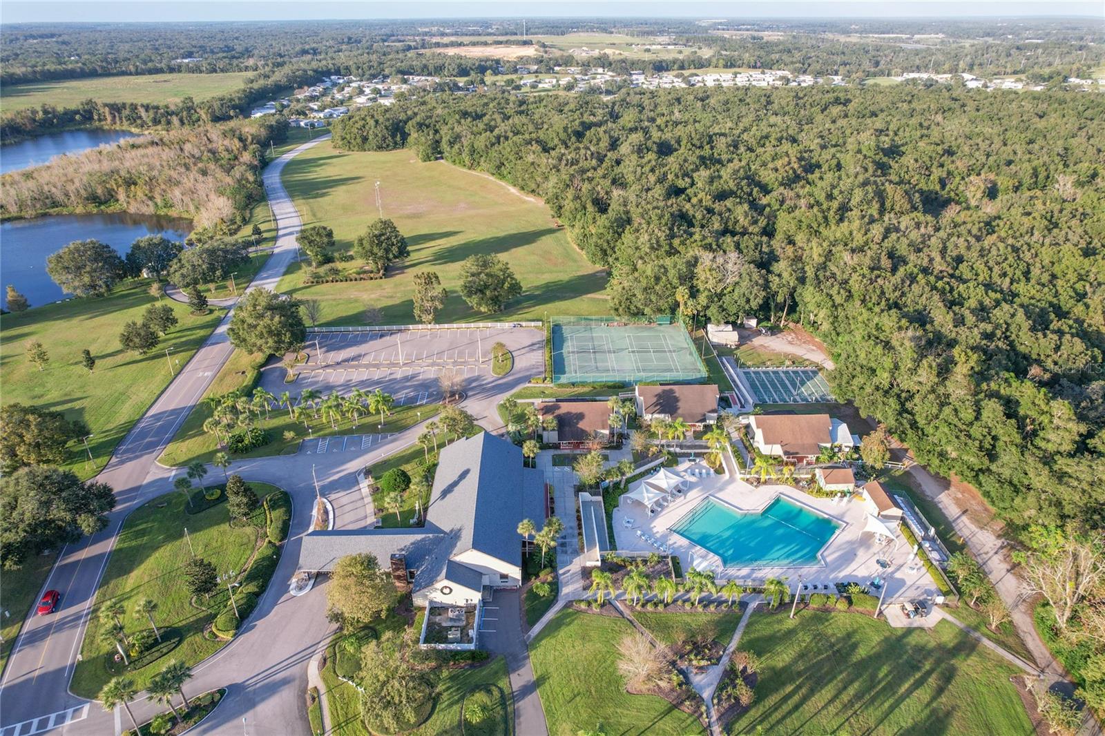 ZELLWOOD STATION - Residential