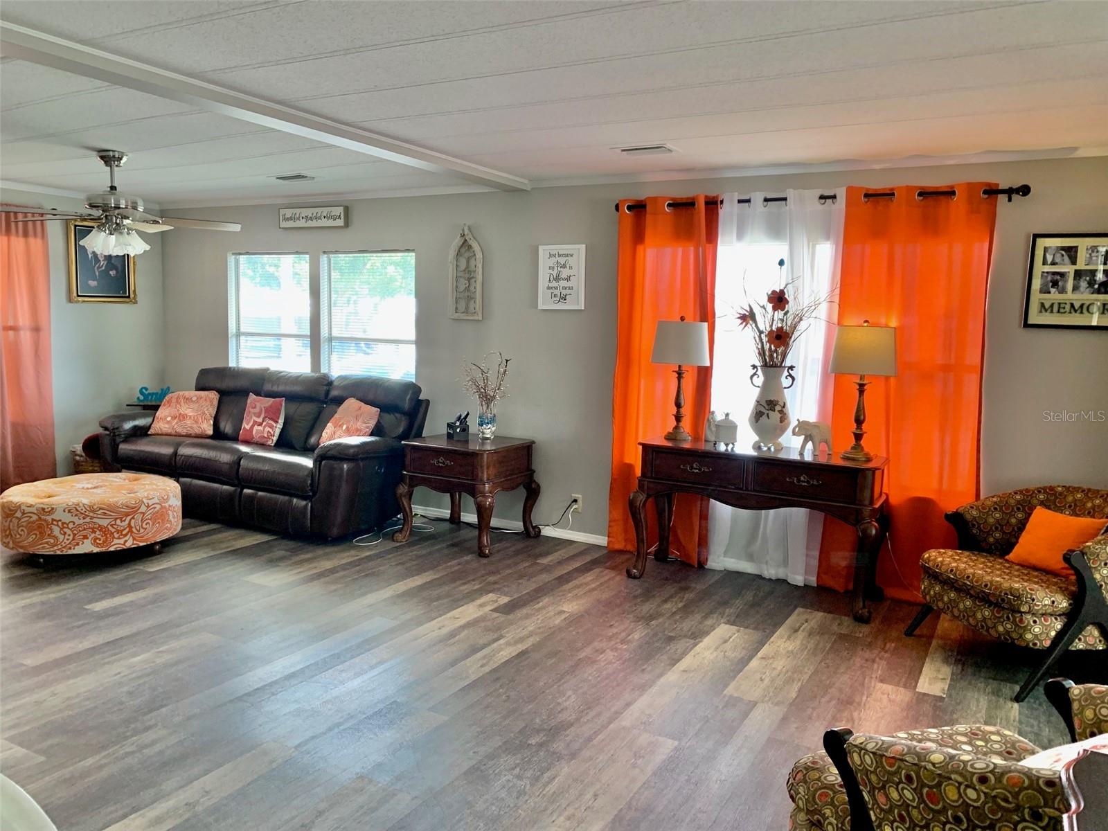 ZELLWOOD STATION - Residential