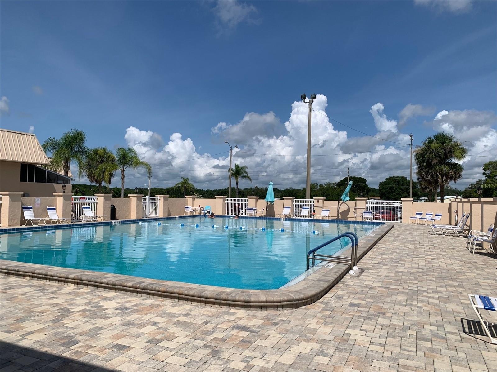 ZELLWOOD STATION - Residential