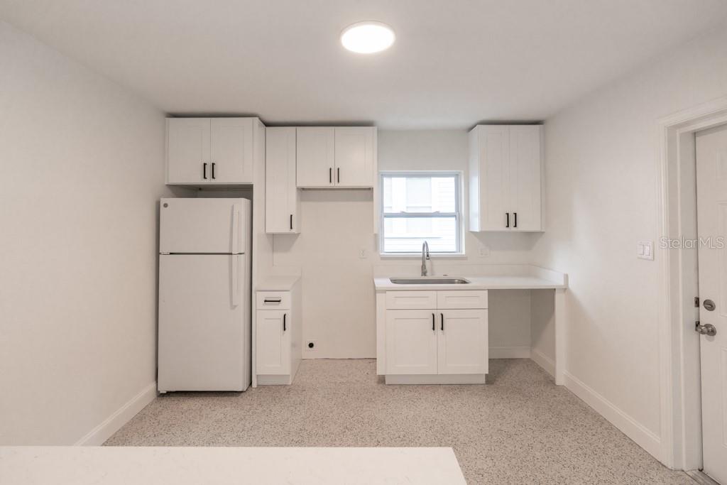 LAWNDALE - Residential Income