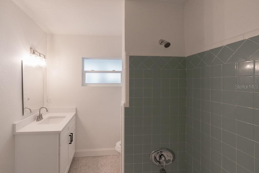 LAWNDALE - Residential Income