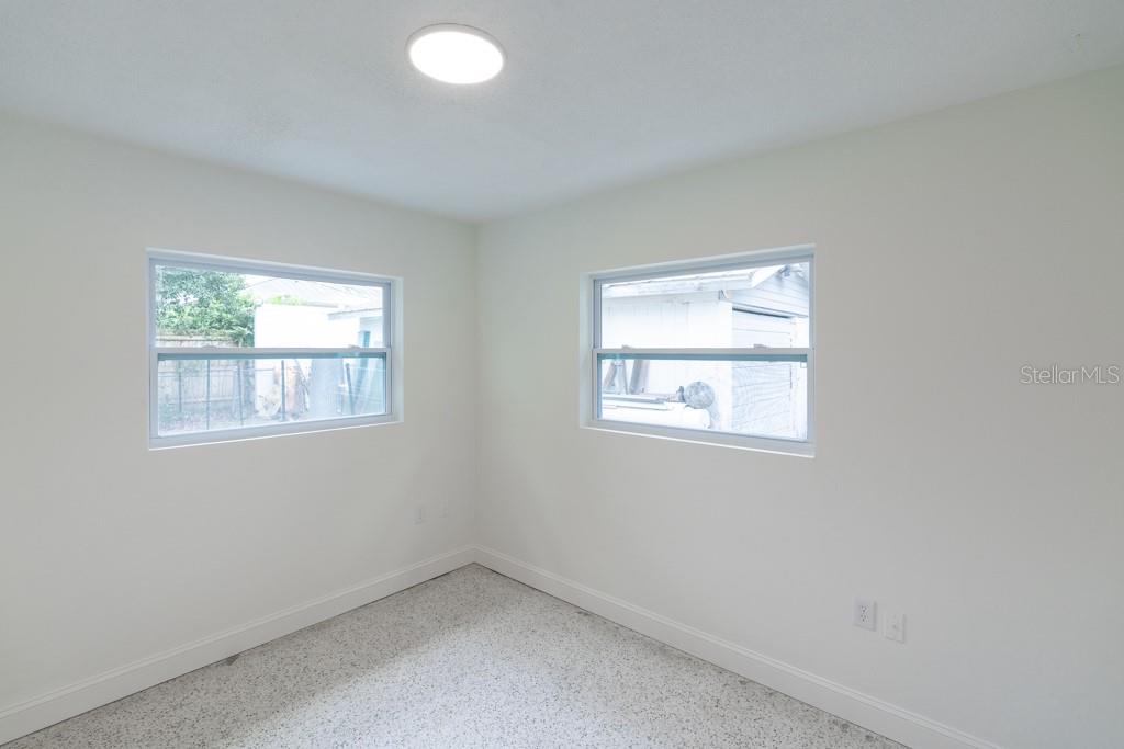 LAWNDALE - Residential Income