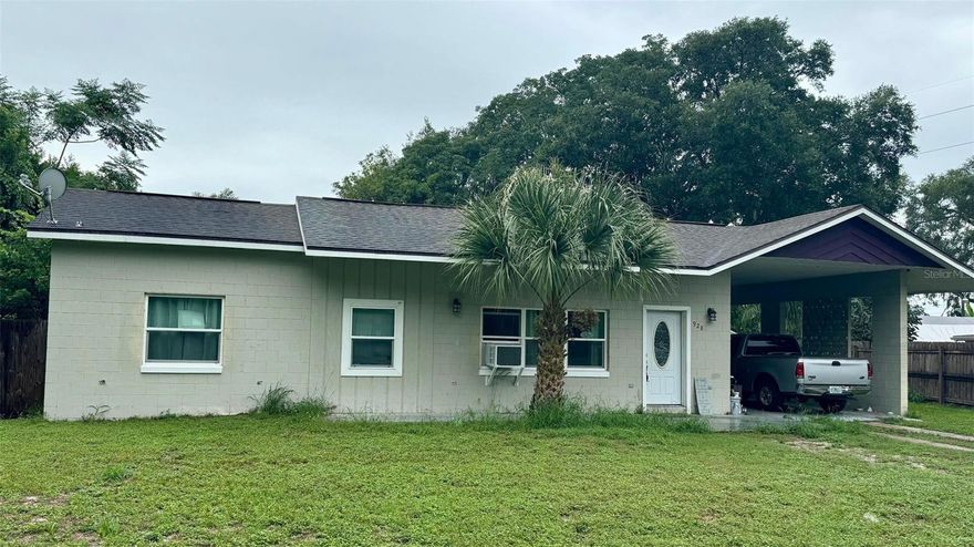 Spacious 4 Br, 2 Bath with over 1600 sq ft home and a spacious backyard . Sitting at the edge of Lake Eustis, this well-maintained home puts you just 2 minutes from public boat ramps leading into the Harris Chain of Lakes. You’ll also be close to all the shopping & dining at Woodland Center, and you can hop on Rt 19 in no time to check out downtown Eustis or hit Rt. 441 to the South. Less than an hour to all the theme parks, the airport and downtown Orlando!