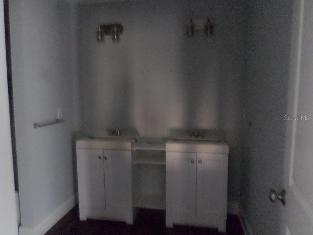 QUAIL HOLLOW ON RIVER - Residential