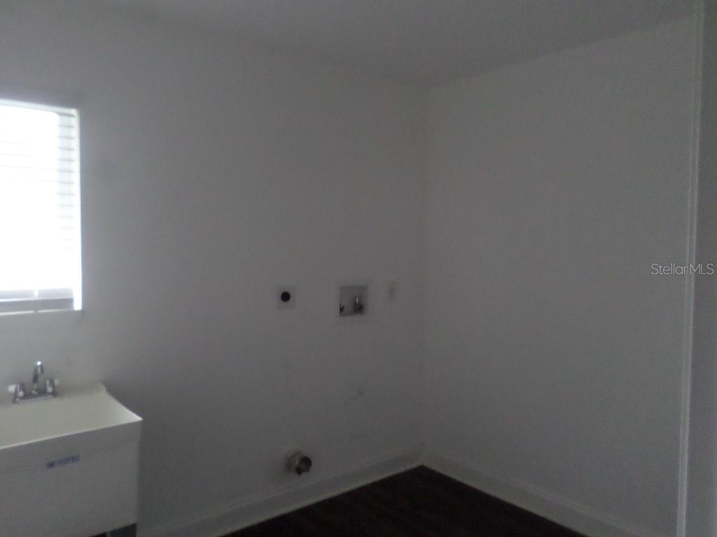 QUAIL HOLLOW ON RIVER - Residential