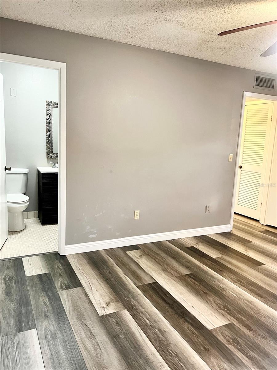 RAINTREE VILLAGE CONDO N - Residential