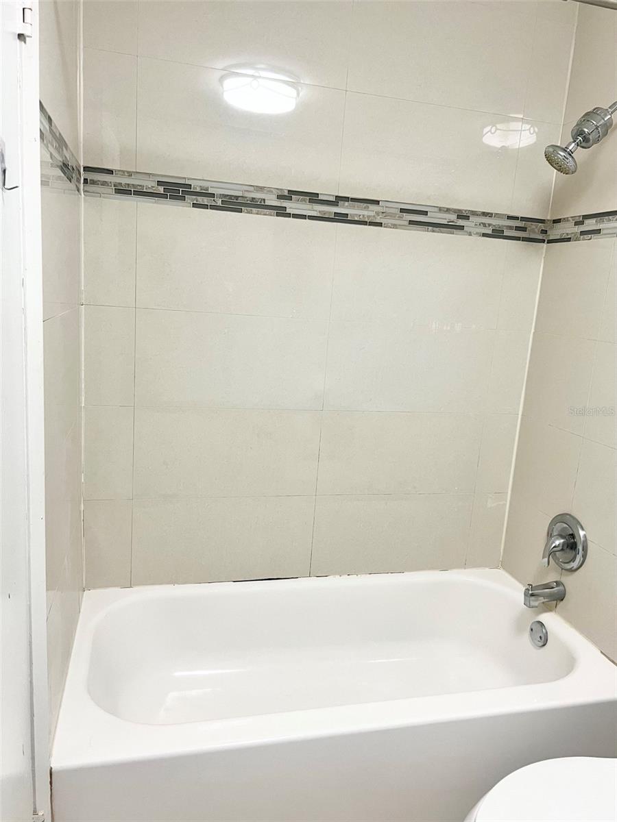 RAINTREE VILLAGE CONDO N - Residential