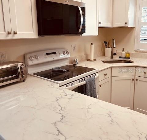 PINESTONE AT PALMER RANCH - Residential Lease
