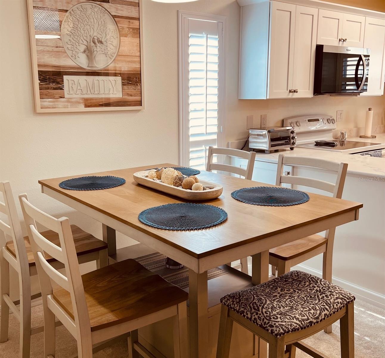 PINESTONE AT PALMER RANCH - Residential Lease