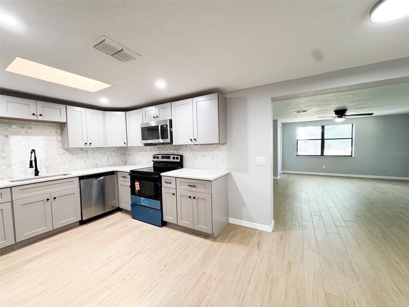 ARISTIDA PH 02B - Residential