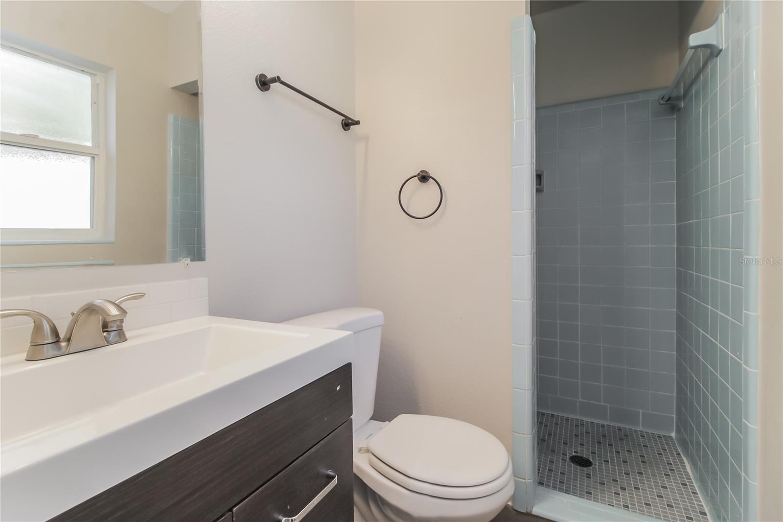 MONROE MANOR - Residential Lease