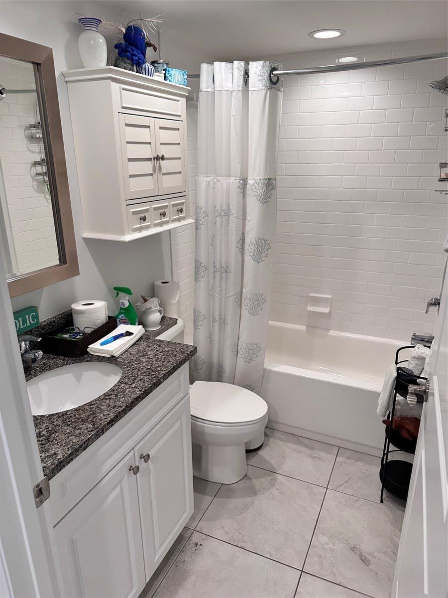 GOLF LAKE CONDO VI AT EAST BAY - Residential