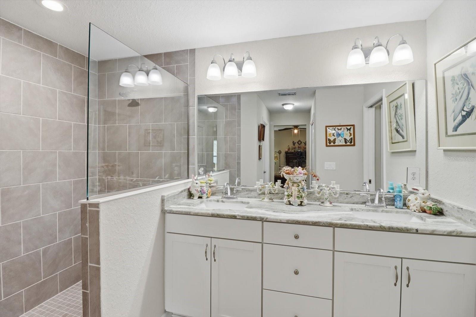 DUNNELLON OAKS - Residential