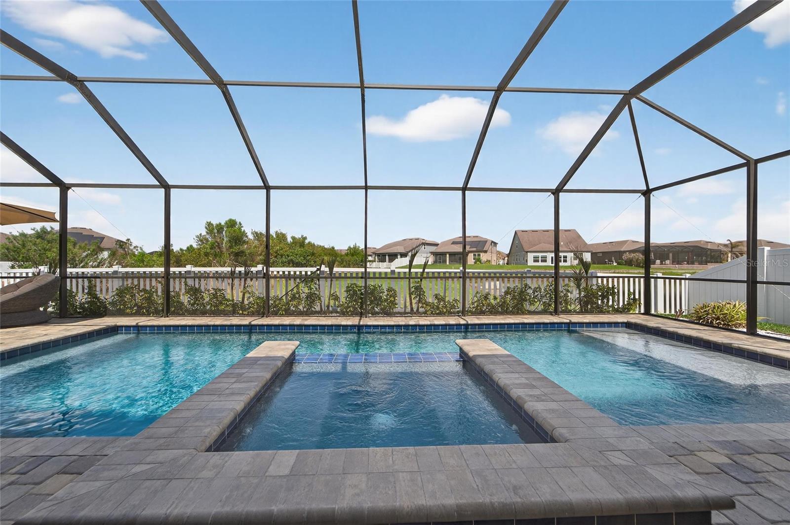 SOUTH FORK - Residential