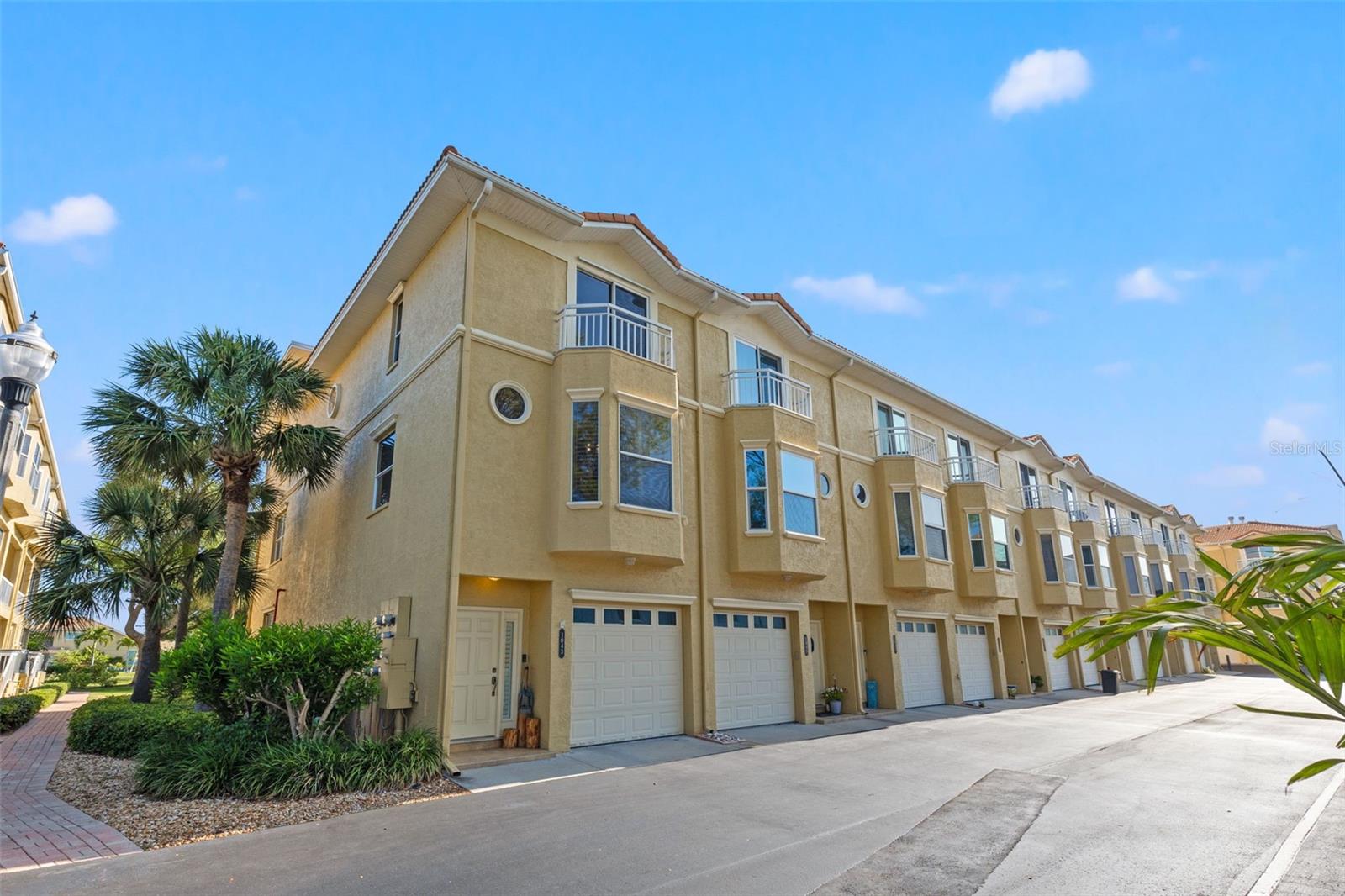 View SAINT PETERSBURG, FL 33715 townhome