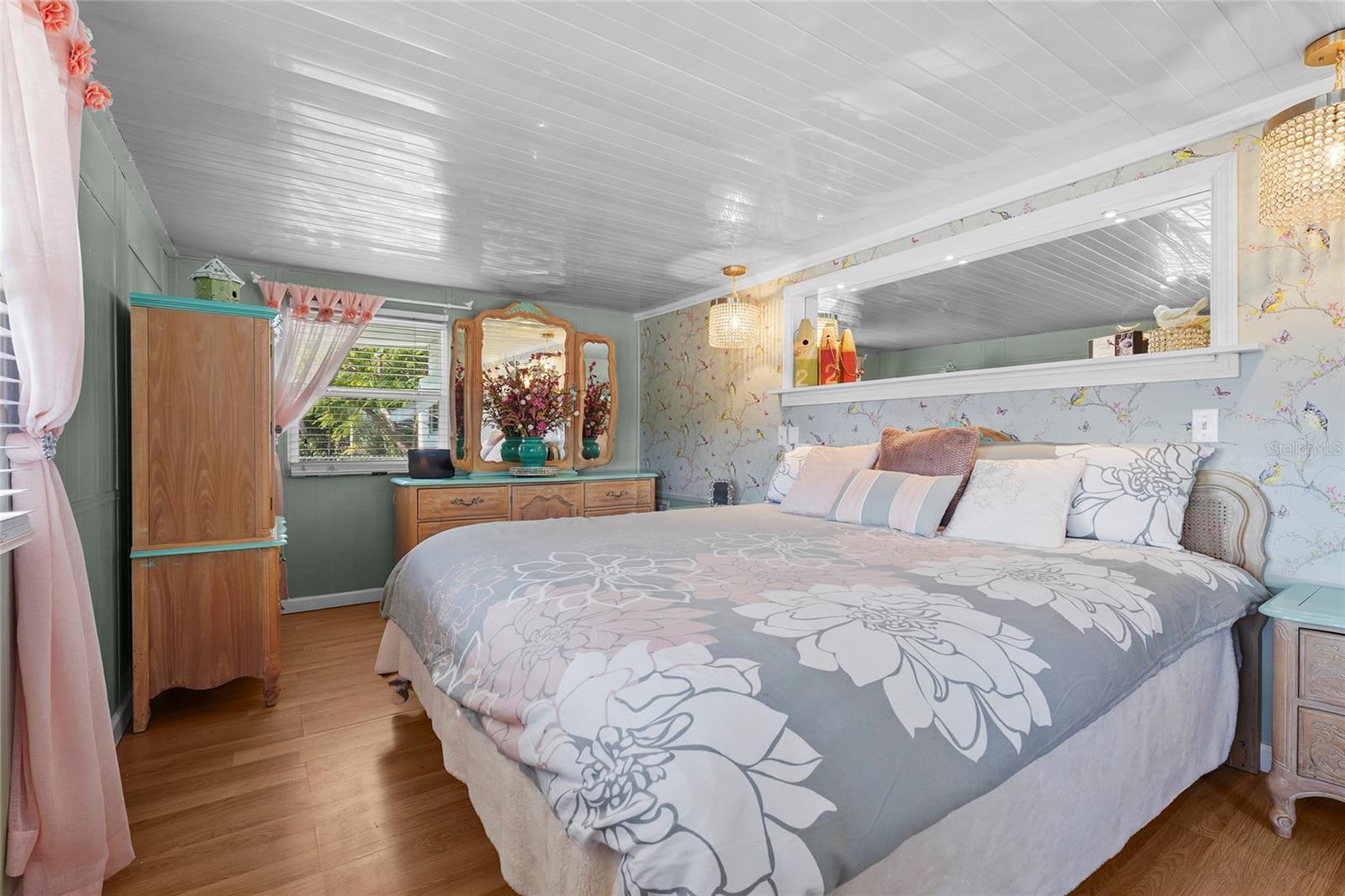 TRI-PAR ESTATES - Residential