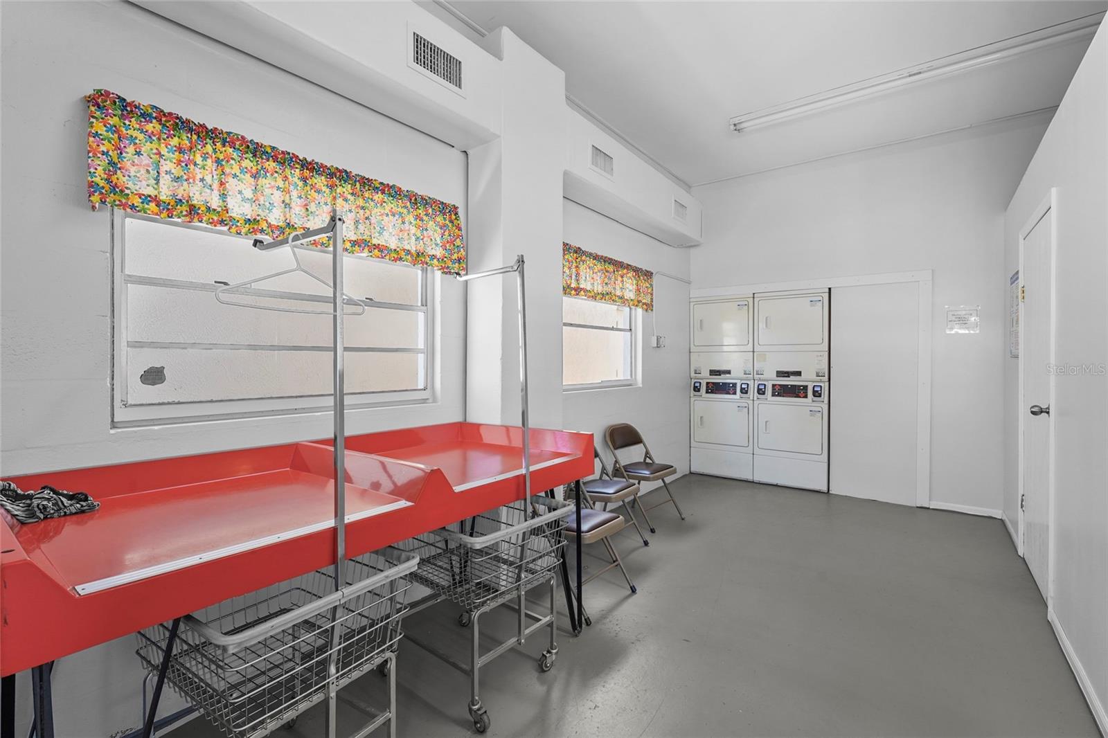 TRI-PAR ESTATES - Residential