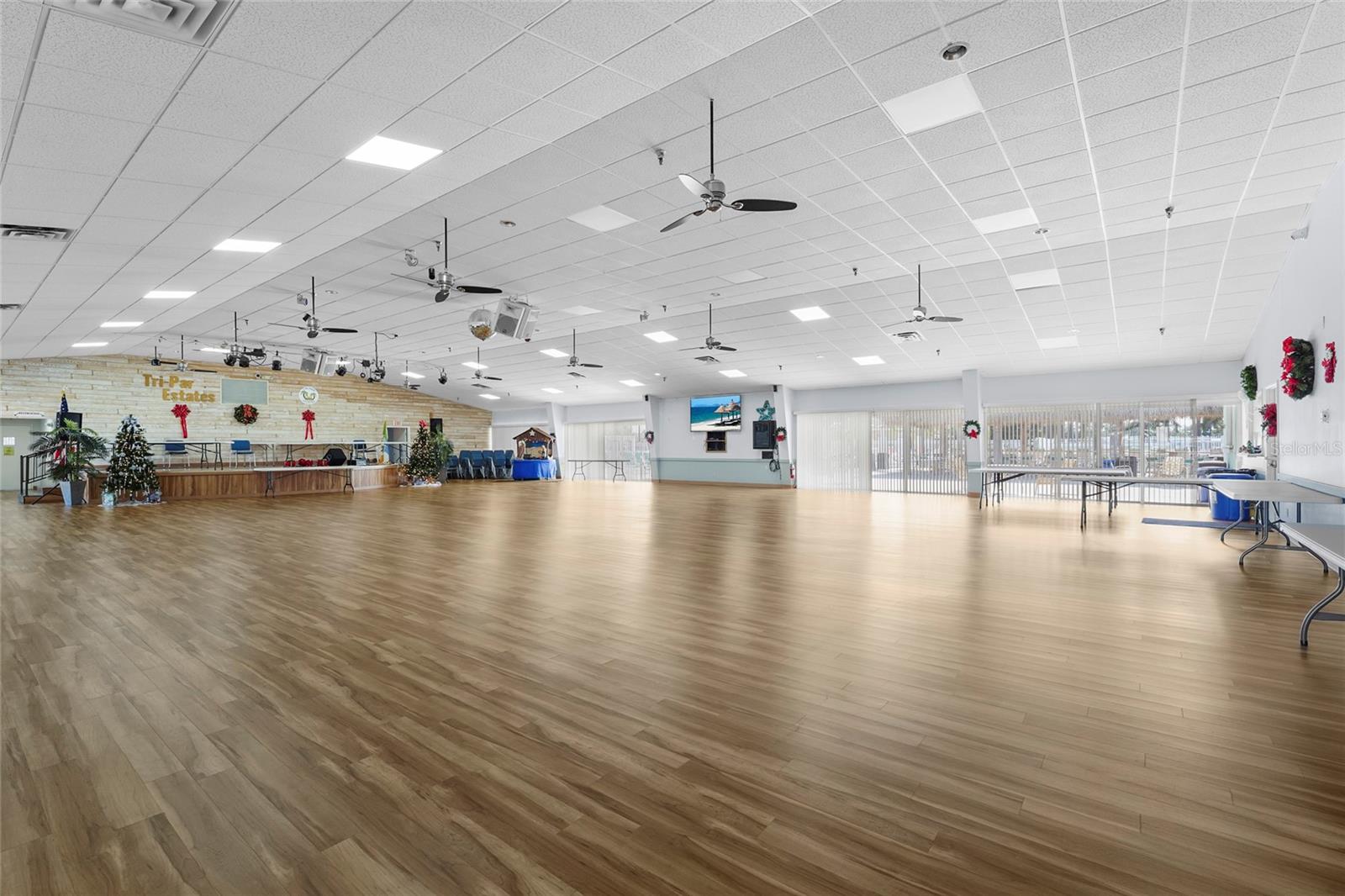 TRI-PAR ESTATES - Residential