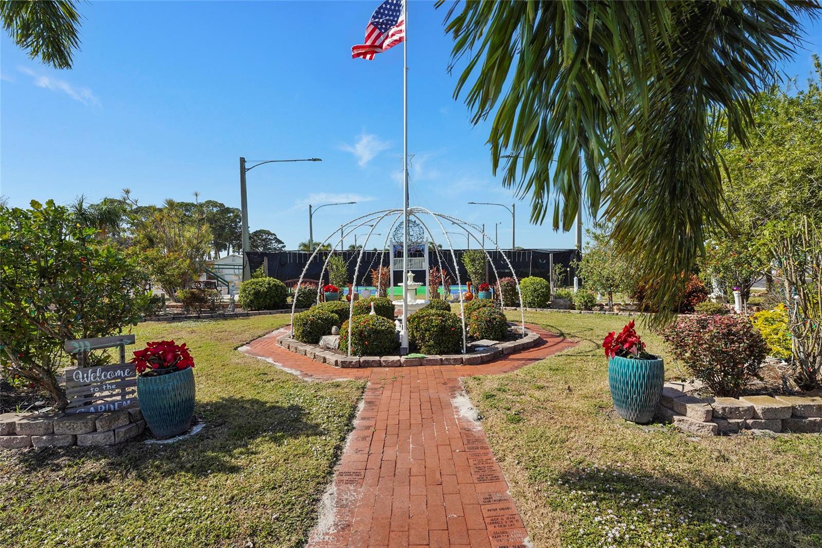 TRI-PAR ESTATES - Residential