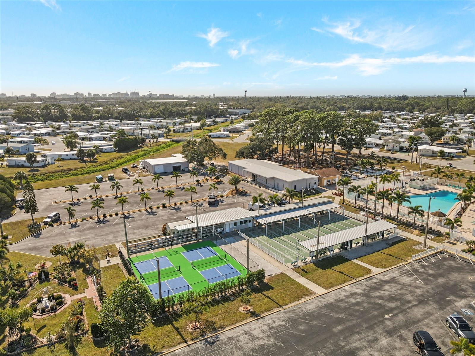 TRI-PAR ESTATES - Residential