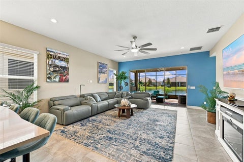 4814 Sevilla Shores Drive, Wimauma, FL 33598