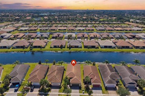 4814 Sevilla Shores Drive, Wimauma, FL 33598