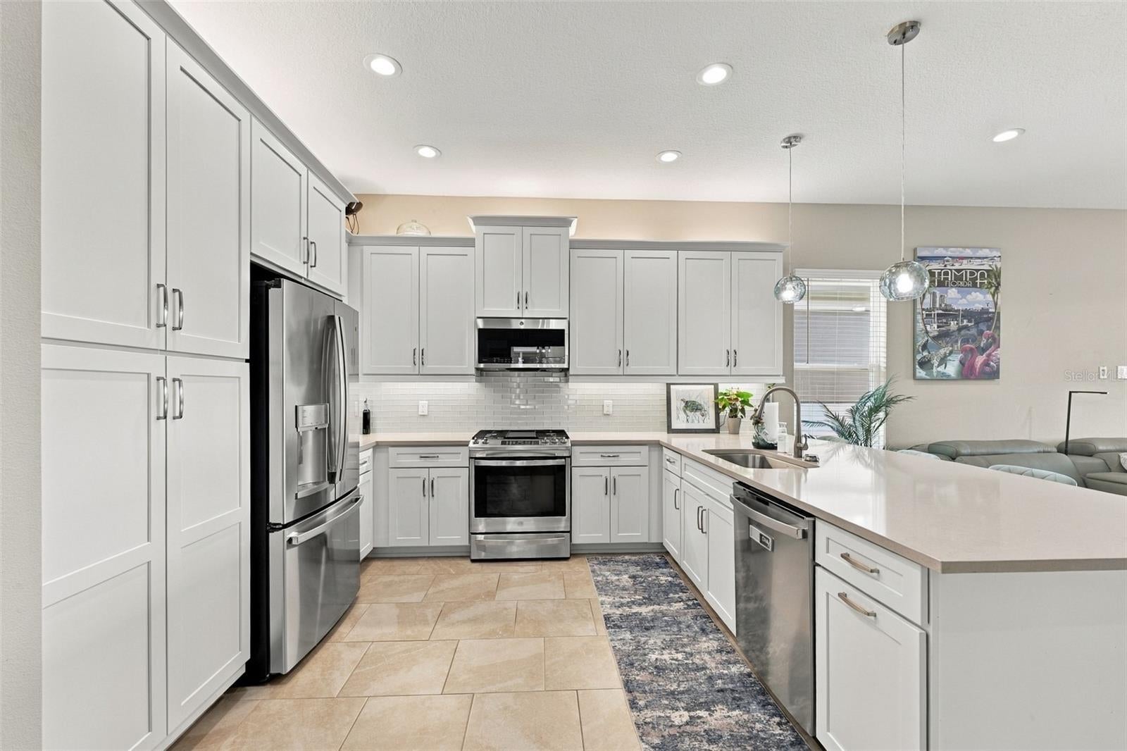 4814 SEVILLA SHORES DRIVE, WIMAUMA, FL, 33598 3 4814 SEVILLA SHORES DRIVE