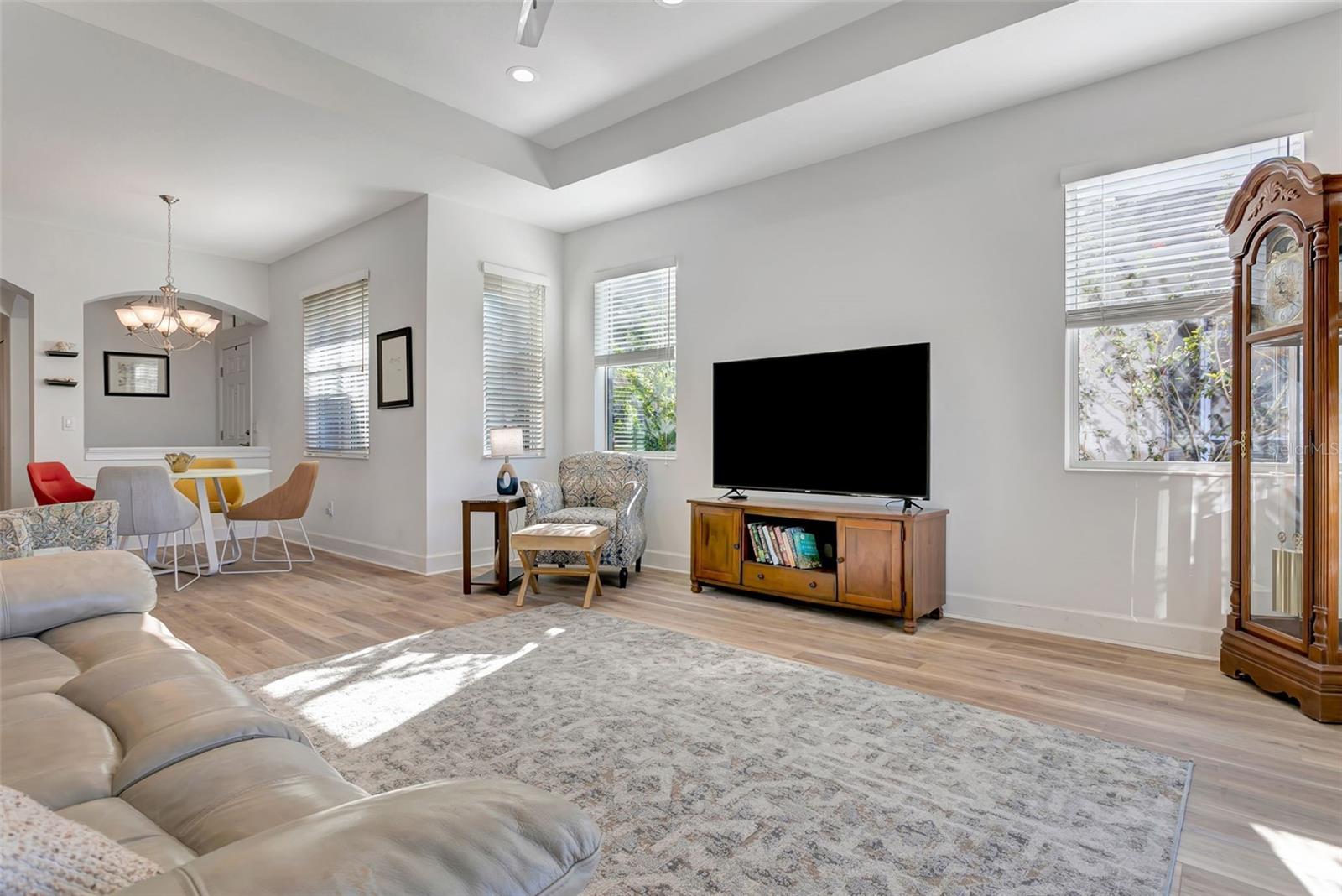 SUN CITY CENTER UNIT 274 & 2 - Residential